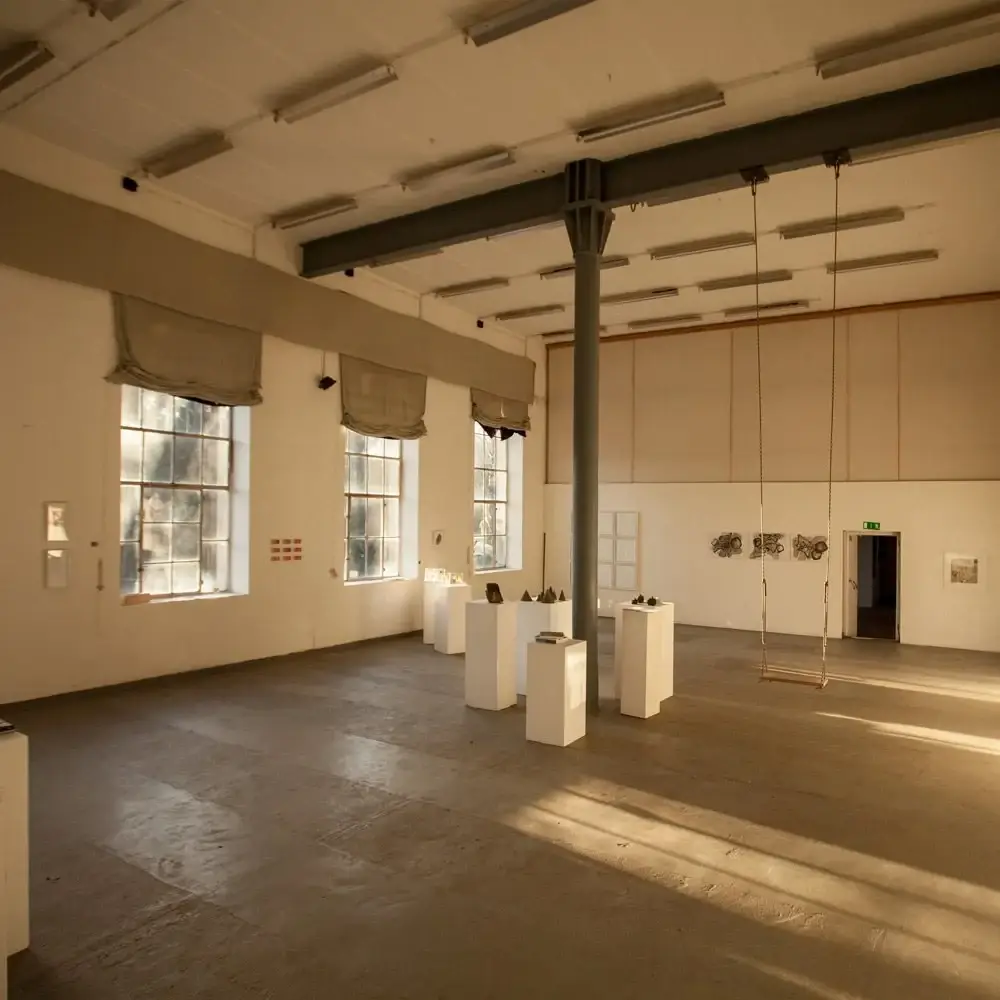Ausstellungshalle mit Stahlträgern