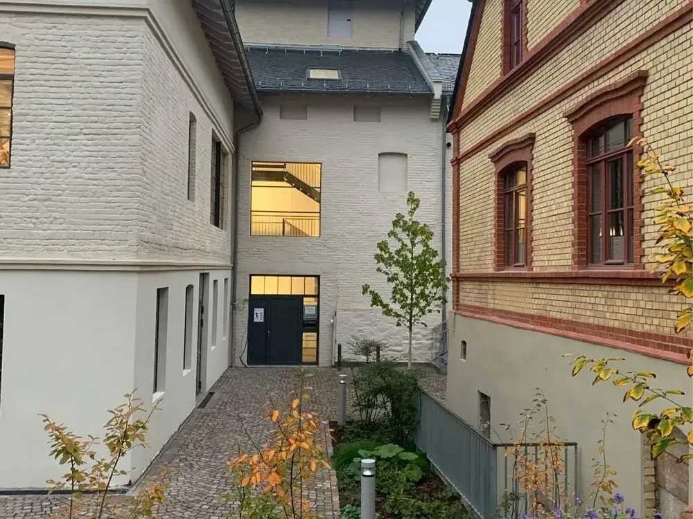Büro Wiesbaden: Walkmühle, Einzelkulturdenkmal aus zwölf historischen Gebäuden, gegründet Mitte des 18. Jahrhunderts
