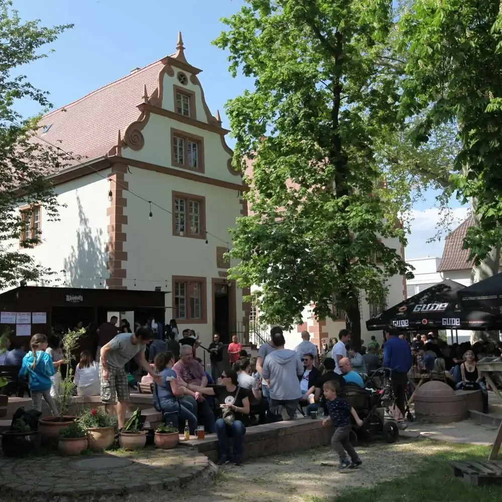 Veranstaltung im Hof des Wambolt’schen Schlosses in Groß-Umstadt